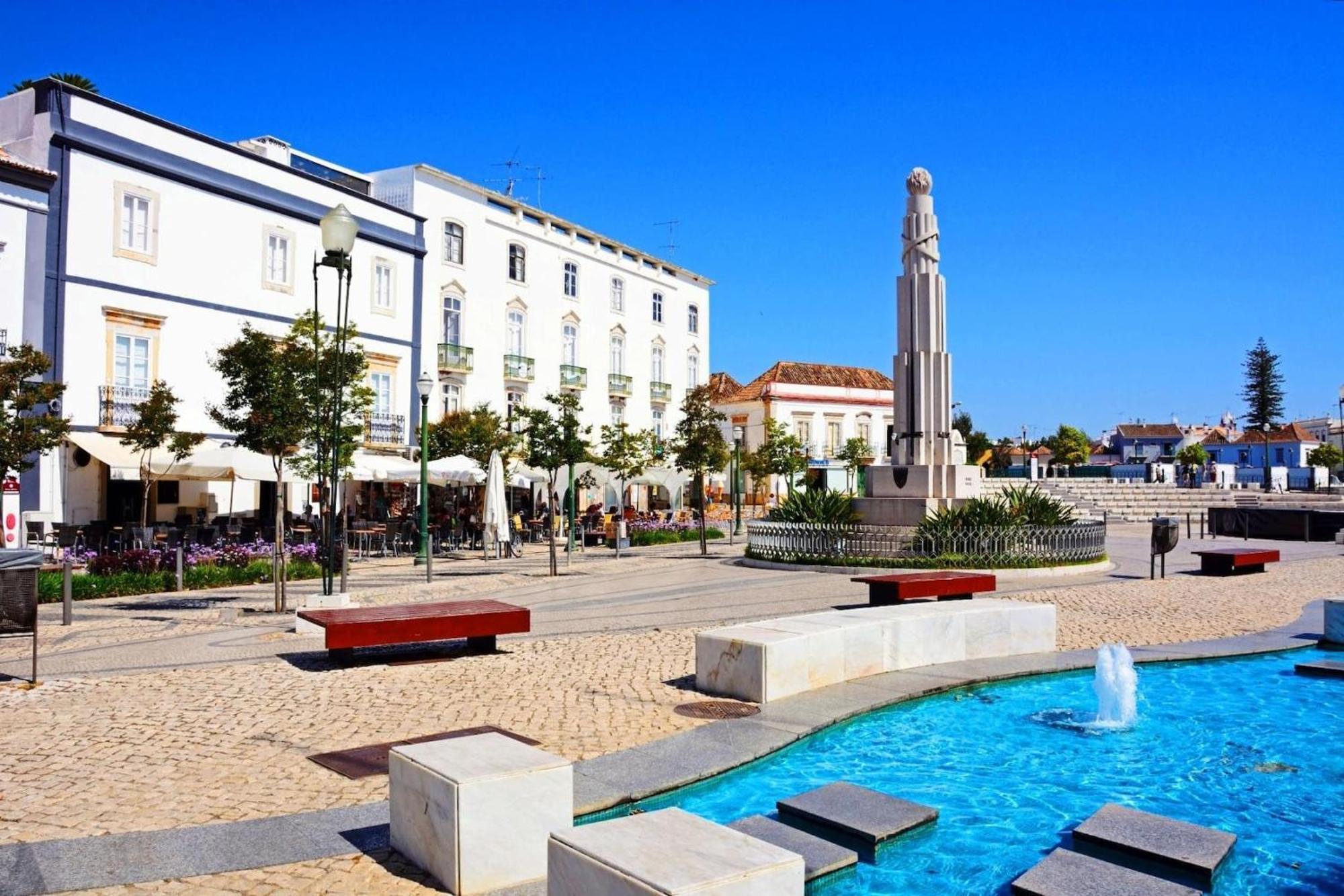 Beautiful Town Centre Townhouse With Shared Pool Βίλα Ταβίρα Εξωτερικό φωτογραφία